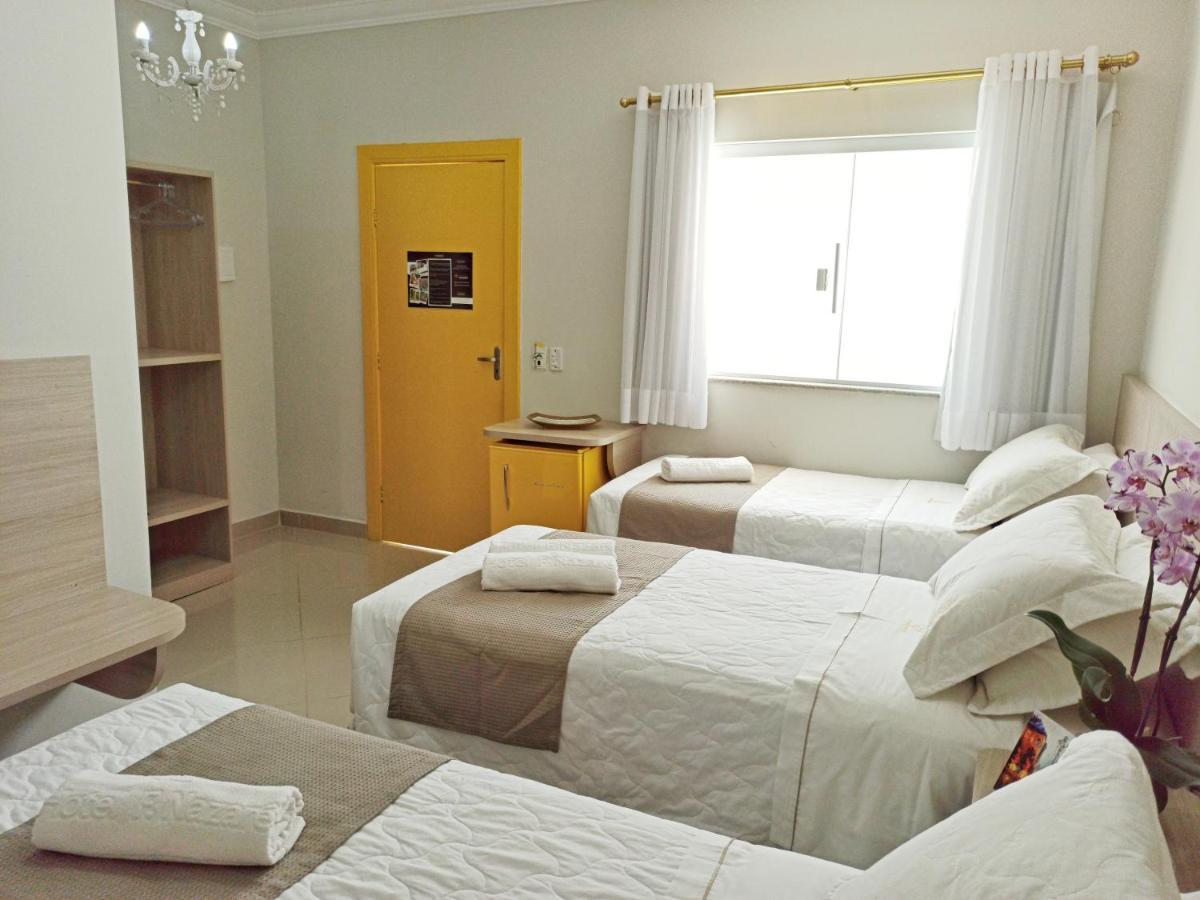 Hotel Pousada Familia De Nazare Cachoeira Paulista Exteriör bild
