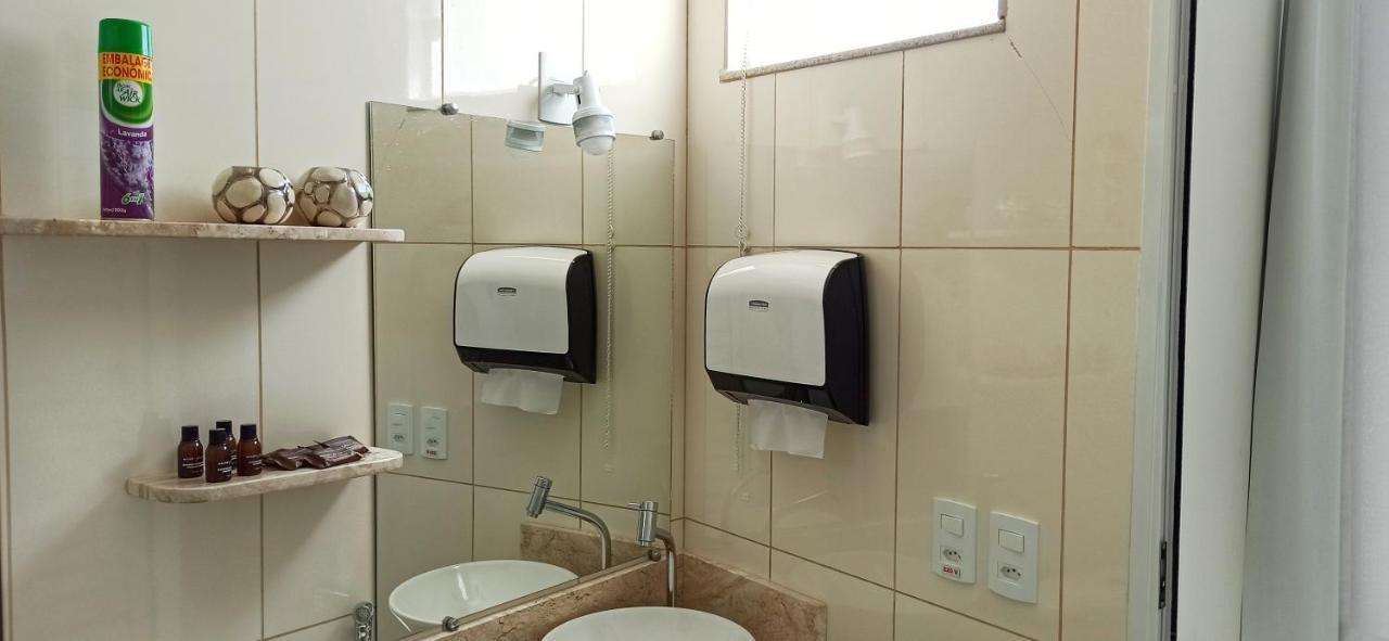 Hotel Pousada Familia De Nazare Cachoeira Paulista Exteriör bild