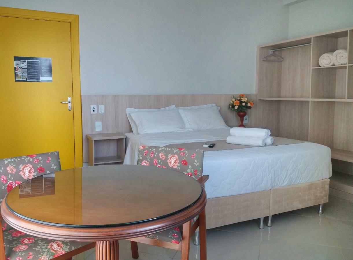 Hotel Pousada Familia De Nazare Cachoeira Paulista Exteriör bild