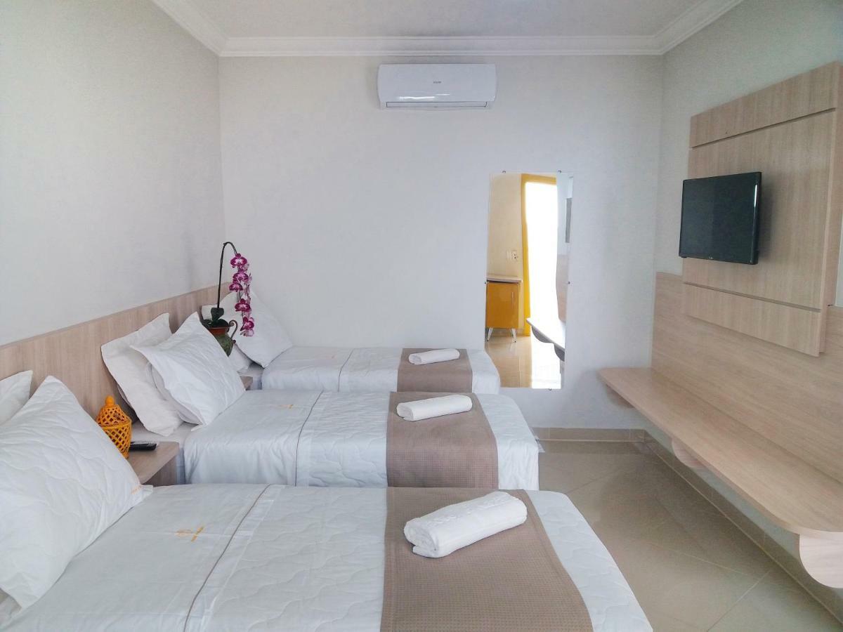 Hotel Pousada Familia De Nazare Cachoeira Paulista Exteriör bild