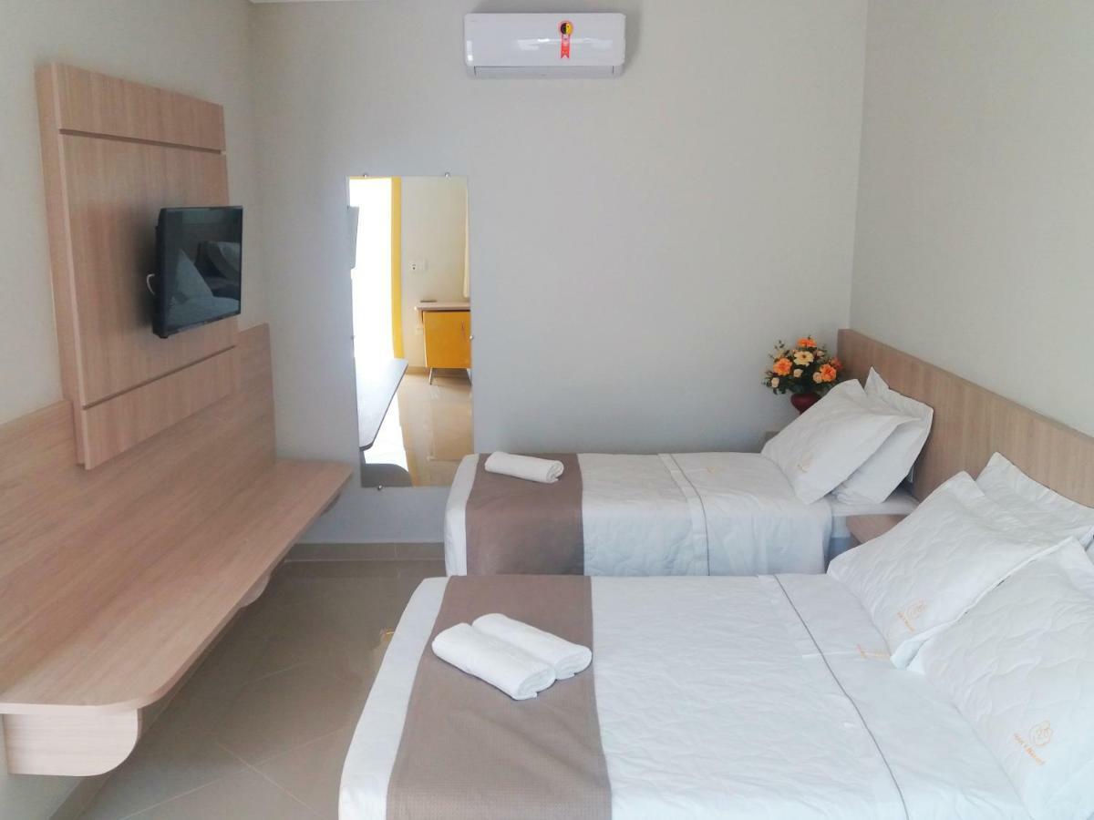 Hotel Pousada Familia De Nazare Cachoeira Paulista Exteriör bild